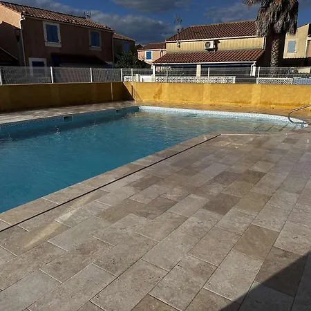 Pavillon Bora Bora, 2 Salles D Eau Et Piscine - Ga090-002 * Груиссан