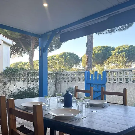 Villa Pavillon Bora Bora, 2 Salles D Eau Et Piscine - Ga090-002 *